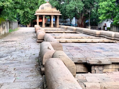 Dada hari ni vav step well.