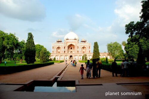 Humayun's Tomb, visited as the film location of "2 states"