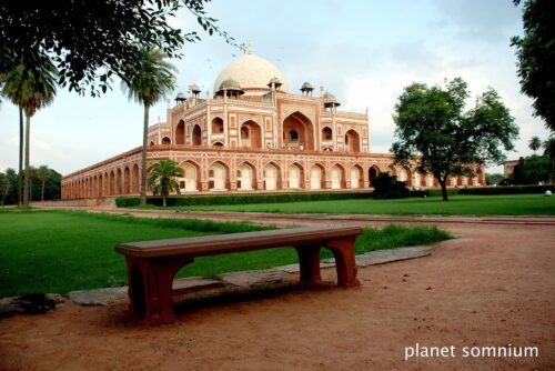 Humayun's Tomb, visited as the film location of "2 states"