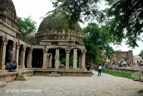 Hauz Khas village as film location of "Rockstar"