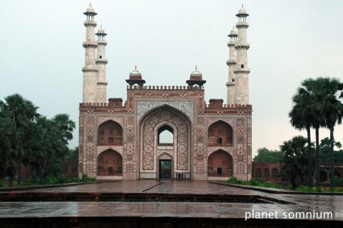 Film location of The fall in Sikandra, India