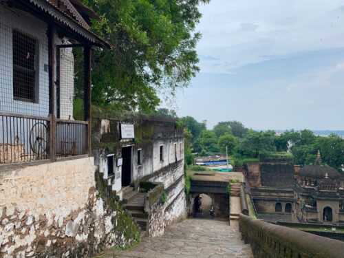 Maheshwar, visited as a film location of "Pad Man"