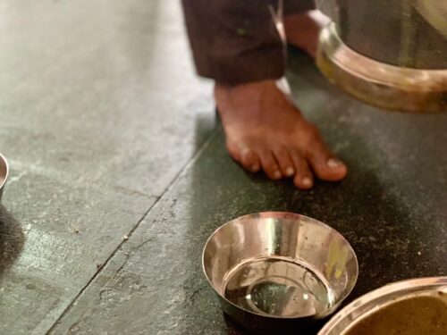 "Himself He Cooks", Guru Ka Langar in Golden temple