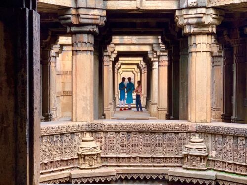 Dada hari ni vav step well.